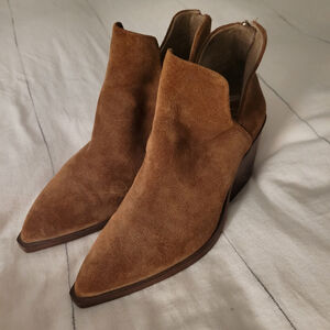 Vince Camuto Brown Suede Leather Gigietta Block Heel Booties 6.5